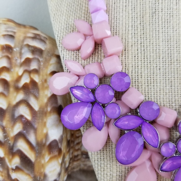 STATEMENT NECKLACE Pink and Purple Faceted Acrylic Stones - Picture 2 of 4